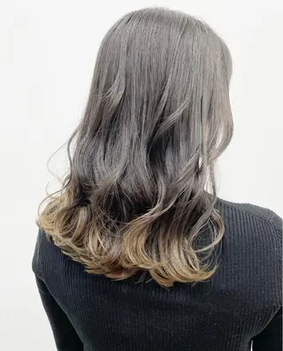 ミディアム カラー ヘアアレンジ 🦄インナーカラー 🦄貫井彩花のヘアスタイル