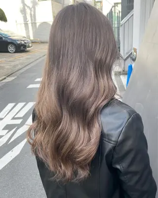 セミロング カラー レイヤーウルフ エクステ磯部のヘアスタイル