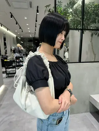 ショート ハルヒ/ハイトーン /ボブのヘアスタイル