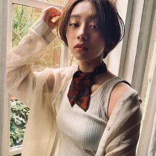 ショート ブリーチなし✨艶髪 カラー𓃲YAGIのヘアスタイル