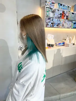 セミロング カラー 前橋 姫奈のヘアスタイル