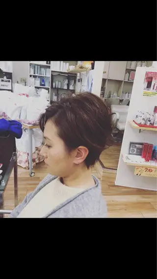 ショート 岩尾 志保のヘアスタイル