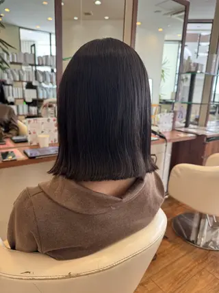 ミディアム 對馬 小菜美のヘアスタイル