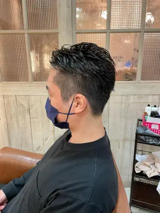 メンズ ショートカットなら 前平友慈のヘアスタイル
