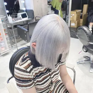 ショート カラー ヘアアレンジ TAKUMAブリーチ /切りっぱなし🪽のヘアスタイル