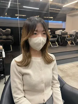 セミロング 伊藤 莉奈　韓国ヘアのヘアスタイル