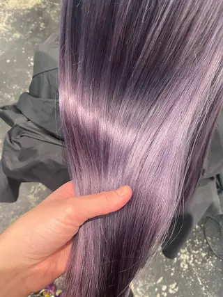 カラー サイレント美容師 アイリィのヘアスタイル