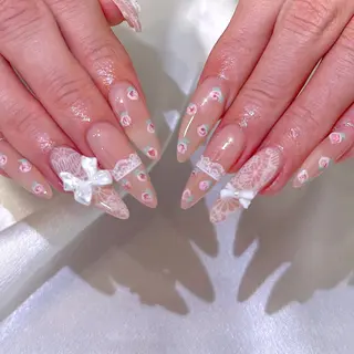 ネイル シュシュ 🎀 girly nailのネイルデザイン