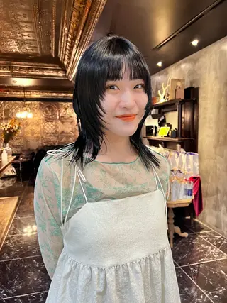 ミディアム カラー 圧倒的デザイン力 店長🎨RENAのヘアスタイル