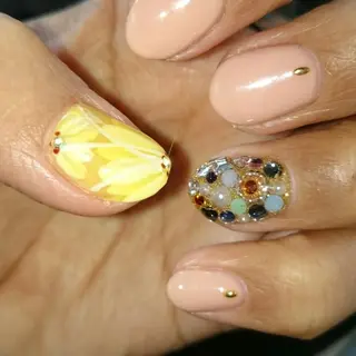 ネイル 與儀 知佳のネイルデザイン