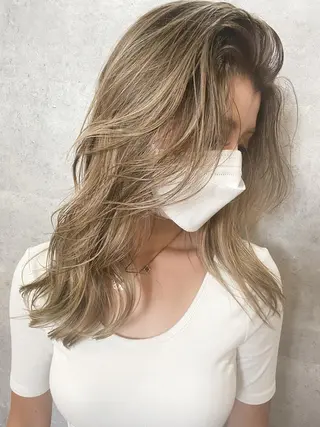 ミディアム カラー パーマ ヘアアレンジ ネイル マツエク・マツパ 井上 一平のヘアスタイル