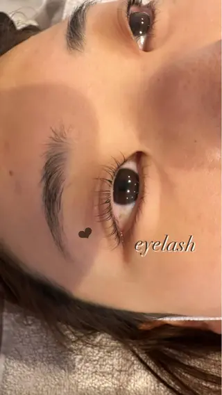 マツエク・マツパ 目彩🌙 松浦心優の眉毛・アイブロウイメージ