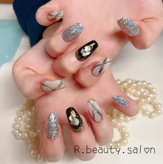ネイル R.beauty サロンのネイルデザイン