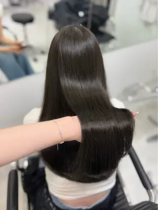 ロング カラー ATRA所属・ワンホン級艶髪 🤍𝑀𝐼𝐻𝑂のヘアスタイル