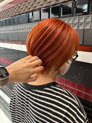 ショート design salonLia所属・色落ちまで2度綺麗な ハイトーン🪞／ミクのヘアスタイル