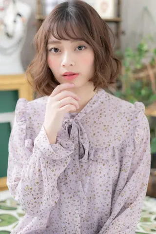 セミロング パーマ 出川 宙☘️のヘアスタイル