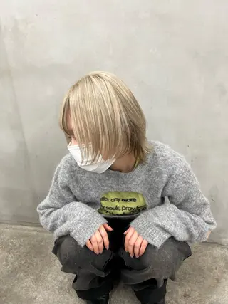 ミディアム 中山 琴葉のヘアスタイル