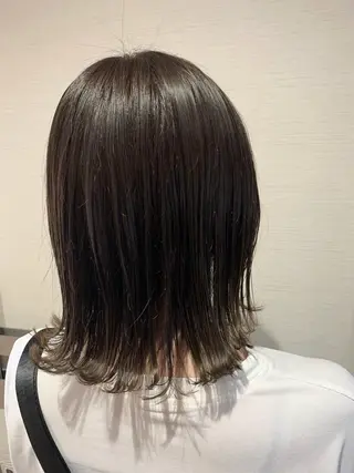 ミディアム カラー 蓮見  友里のヘアスタイル