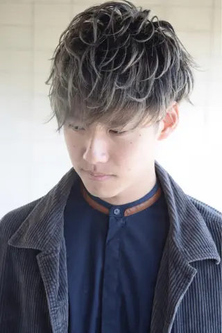 ミディアム カラー パーマ メンズ イシイ リョウヘイのヘアスタイル