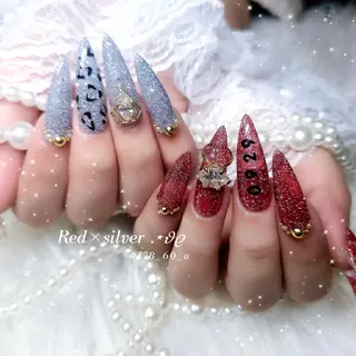 ネイル HAPPINAS🎀  れん🖤痛ネイルのネイルデザイン