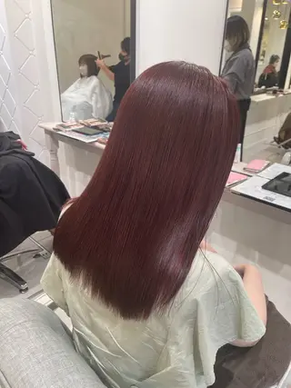 セミロング カラー 濱田輝レイヤー 韓国風 ハイトーンのヘアスタイル