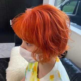 ショート カラー DEAN ISLA 大人レイヤーカットのヘアスタイル