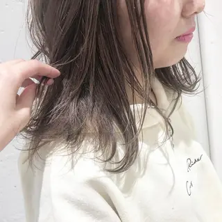 セミロング カラー 荒川 ひなの 新川崎のヘアスタイル
