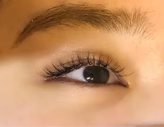 マツエク・マツパ 船曳 鈴菜のヘアスタイル