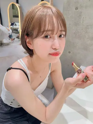 ショート カラー かえ🩶韓国ボブ🎀 透明感カラー🥣のヘアスタイル