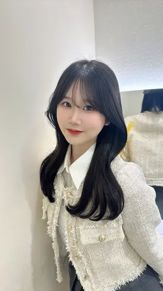 ロング カラー 銀座レイヤーカット ×シースルー前髪のヘアスタイル