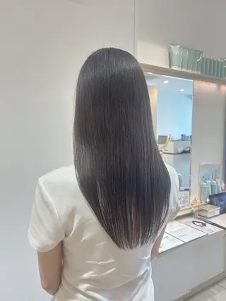 ロング カラー 佐藤 寧々のヘアスタイル