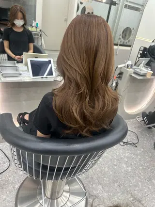 ミディアム カラー ヘアアレンジ fumika🎀 ベージュのヘアスタイル