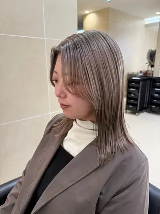 ミディアム カラー 三橋 由佳のヘアスタイル