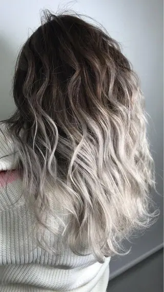 ミディアム 金井 郁弥のヘアスタイル