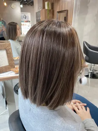 ミディアム yuuka🌻 ハイライト/艶カラーのヘアスタイル