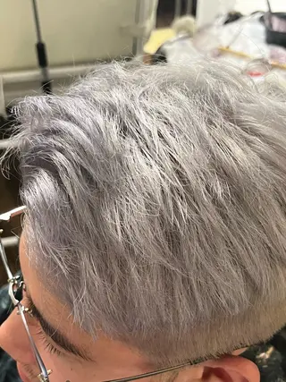 ショート カラー メンズ メンズパーマ& ハイトーン特化谷村のヘアスタイル