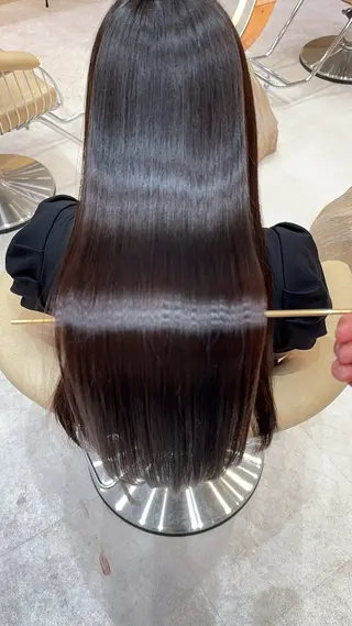 セミロング カラー 縮毛矯正✨🫧 レイヤー川村利幸のヘアスタイル