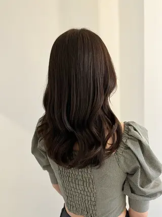 ロング カラー 内沼 恵留菜のヘアスタイル