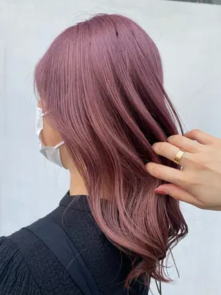 ミディアム 小林 朋花のヘアスタイル