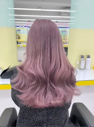 ロング ❤︎ワンホンガーリー なハイトーンヘア❤︎のヘアスタイル