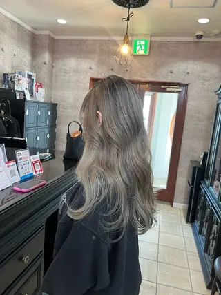 ロング MAYU / Raf.のヘアスタイル
