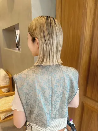 ミディアム AILERON 神村のヘアスタイル