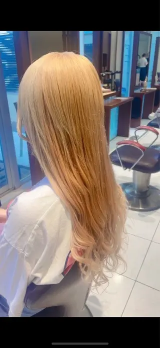 ロング TAKI KOTOのヘアスタイル