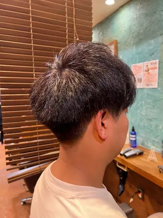 ショート カラー メンズ 伊東 颯のヘアスタイル