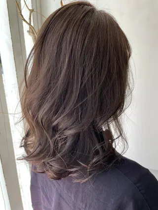 セミロング カラー 【店長】インナー指名 No.1戸塚優思のヘアスタイル