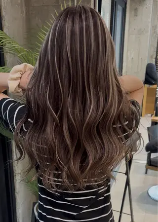 ロング 🌊ハイライト Rizu🌊のヘアスタイル
