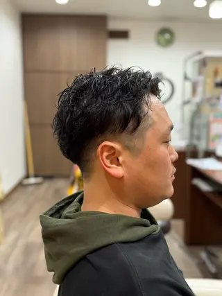 パーマ メンズ 山田 梓のヘアスタイル