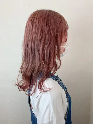 ミディアム カラー   AYARIのヘアスタイル