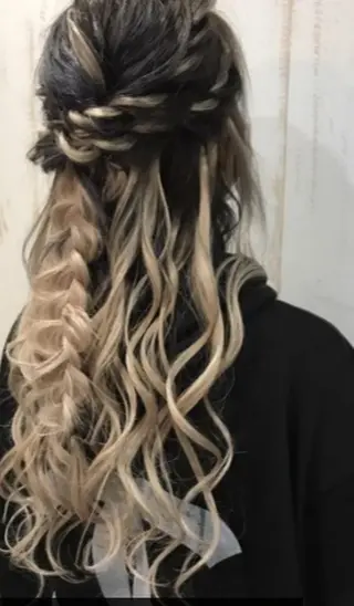 ロング カラー パーマ ヘアアレンジ チビ編み込みエクステ シールEXどぅ〜すのヘアスタイル