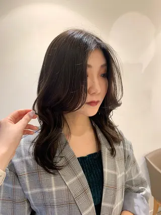 セミロング 韓国レイヤー🪽 耳ツボジュエリーのヘアスタイル